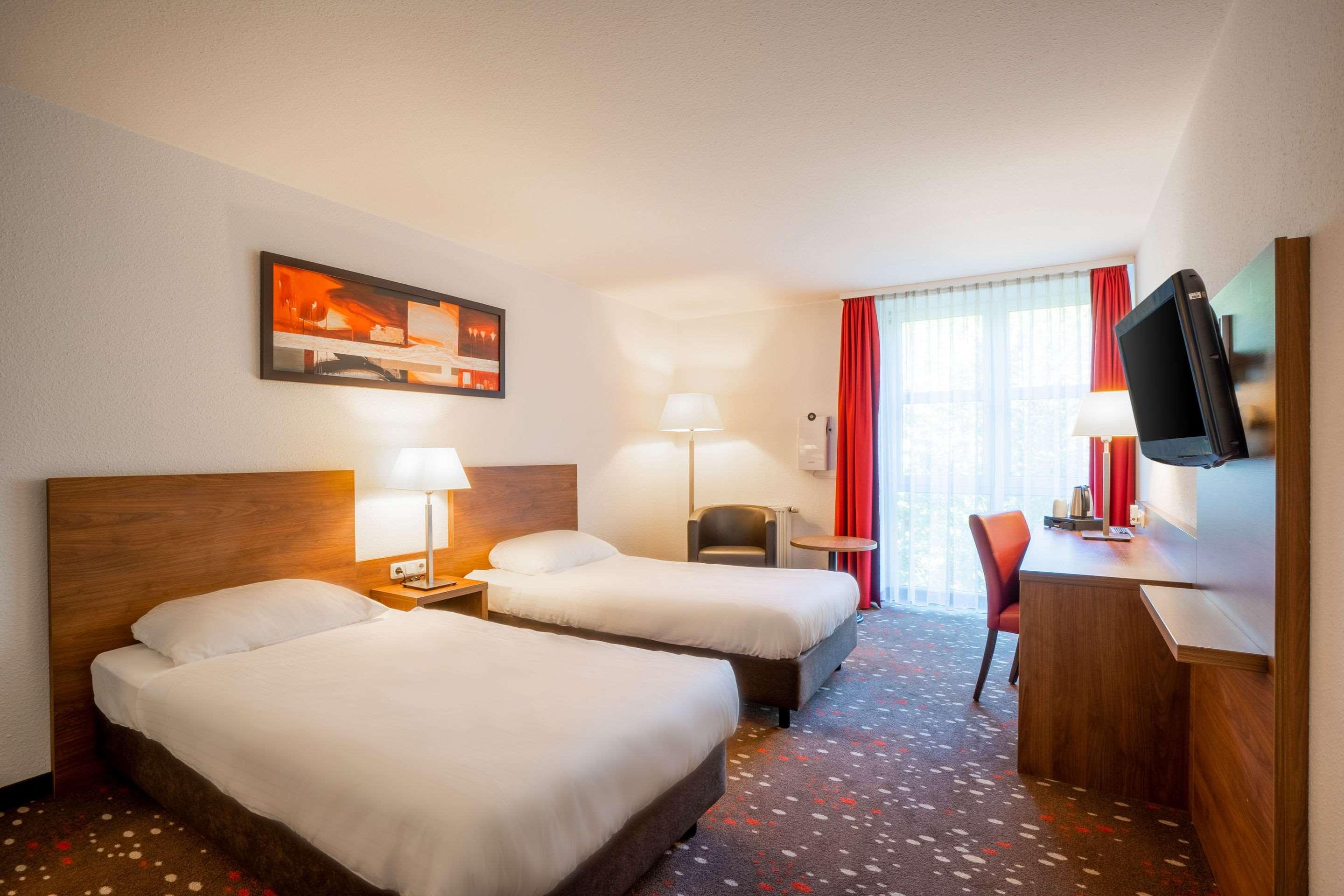 Quality Hotel Erlangen Garni Экстерьер фото